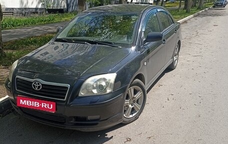 Toyota Avensis III рестайлинг, 2005 год, 620 000 рублей, 2 фотография