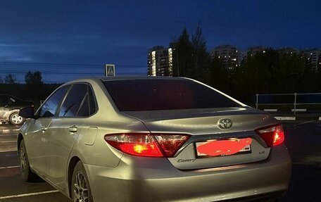 Toyota Camry, 2017 год, 2 300 000 рублей, 3 фотография
