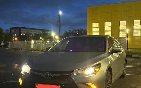Toyota Camry, 2017 год, 2 300 000 рублей, 9 фотография