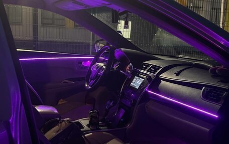 Toyota Camry, 2017 год, 2 300 000 рублей, 6 фотография
