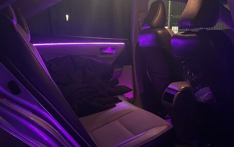 Toyota Camry, 2017 год, 2 300 000 рублей, 10 фотография