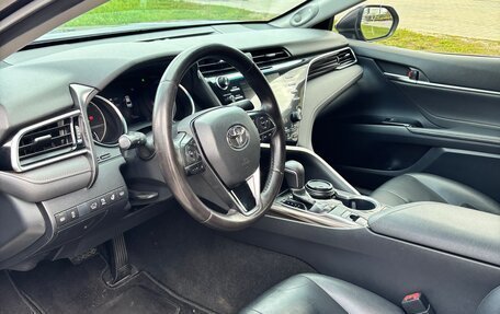 Toyota Camry, 2019 год, 3 049 000 рублей, 8 фотография