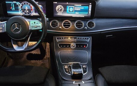 Mercedes-Benz E-Класс, 2020 год, 2 850 000 рублей, 9 фотография