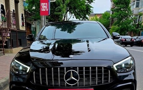 Mercedes-Benz E-Класс, 2020 год, 2 850 000 рублей, 4 фотография