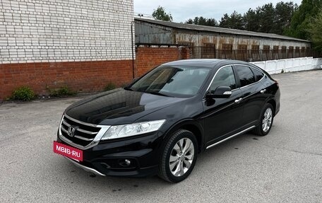 Honda Crosstour I рестайлинг, 2013 год, 1 990 000 рублей, 2 фотография