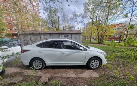Hyundai Solaris II рестайлинг, 2018 год, 890 000 рублей, 6 фотография