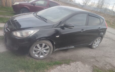 Hyundai Solaris II рестайлинг, 2011 год, 450 000 рублей, 1 фотография