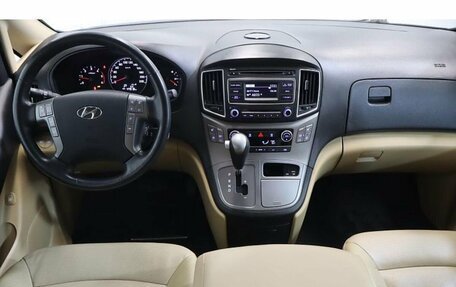 Hyundai H-1 II рестайлинг, 2019 год, 3 373 000 рублей, 12 фотография
