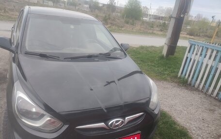 Hyundai Solaris II рестайлинг, 2011 год, 450 000 рублей, 4 фотография