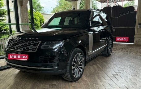 Land Rover Range Rover IV рестайлинг, 2018 год, 8 800 000 рублей, 5 фотография