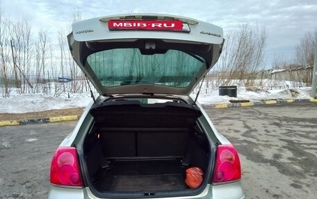 Toyota Avensis III рестайлинг, 2006 год, 610 000 рублей, 10 фотография
