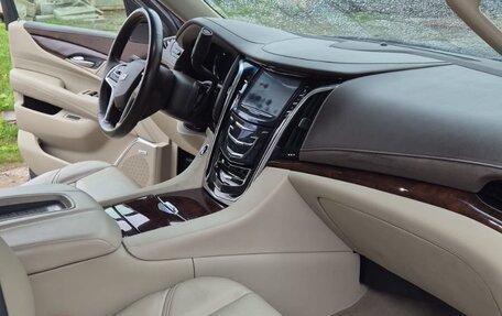 Cadillac Escalade IV, 2016 год, 3 900 000 рублей, 8 фотография