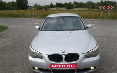 BMW 5 серия, 2004 год, 2 300 000 рублей, 15 фотография