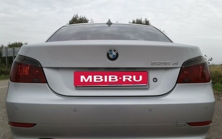 BMW 5 серия, 2004 год, 2 300 000 рублей, 16 фотография