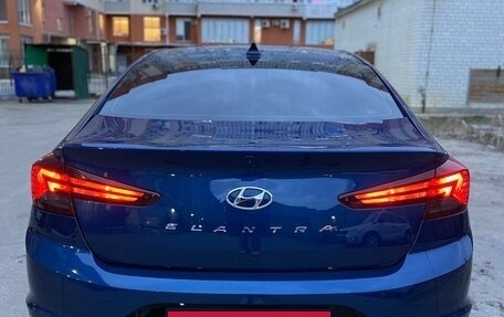 Hyundai Elantra VI рестайлинг, 2019 год, 1 500 000 рублей, 4 фотография