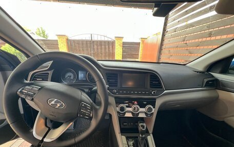 Hyundai Elantra VI рестайлинг, 2019 год, 1 500 000 рублей, 32 фотография