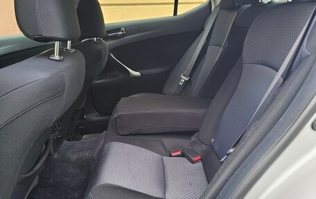 Lexus IS II рестайлинг 2, 2007 год, 1 200 000 рублей, 26 фотография