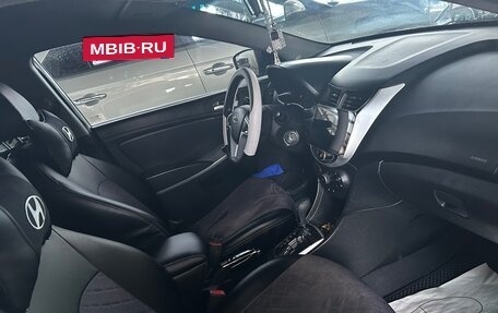 Hyundai Solaris II рестайлинг, 2014 год, 950 000 рублей, 4 фотография