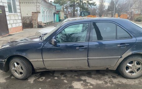 Mercedes-Benz C-Класс, 1995 год, 500 000 рублей, 4 фотография