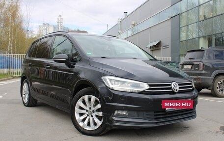 Volkswagen Touran III, 2018 год, 1 800 000 рублей, 2 фотография