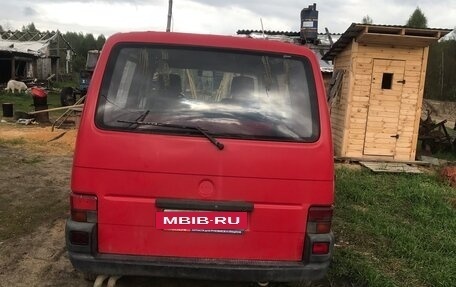 Volkswagen Transporter T4, 2000 год, 280 000 рублей, 2 фотография