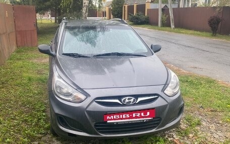 Hyundai Solaris II рестайлинг, 2012 год, 850 000 рублей, 5 фотография