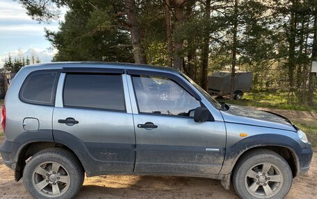 Chevrolet Niva I рестайлинг, 2009 год, 490 000 рублей, 2 фотография
