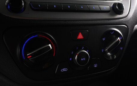 Hyundai Solaris II рестайлинг, 2017 год, 1 098 000 рублей, 13 фотография