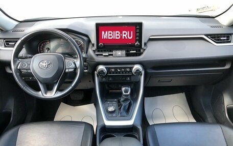 Toyota RAV4, 2022 год, 4 150 000 рублей, 10 фотография