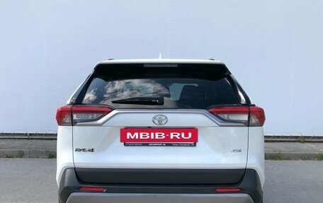Toyota RAV4, 2022 год, 4 150 000 рублей, 6 фотография