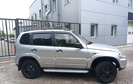 Chevrolet Niva I рестайлинг, 2004 год, 370 000 рублей, 2 фотография