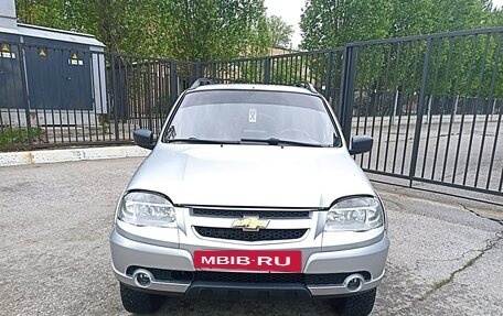 Chevrolet Niva I рестайлинг, 2004 год, 370 000 рублей, 3 фотография