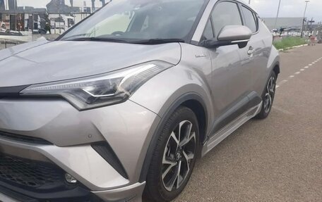 Toyota C-HR I рестайлинг, 2019 год, 2 500 000 рублей, 2 фотография