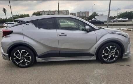 Toyota C-HR I рестайлинг, 2019 год, 2 500 000 рублей, 8 фотография
