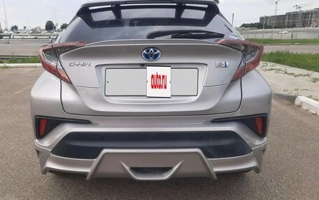 Toyota C-HR I рестайлинг, 2019 год, 2 500 000 рублей, 6 фотография
