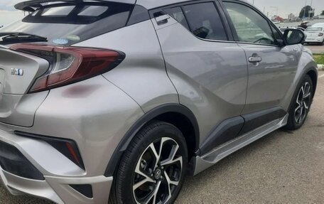 Toyota C-HR I рестайлинг, 2019 год, 2 500 000 рублей, 7 фотография