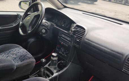 Opel Zafira A рестайлинг, 2000 год, 400 000 рублей, 2 фотография