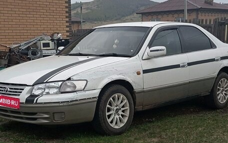 Toyota Camry, 1999 год, 600 000 рублей, 2 фотография