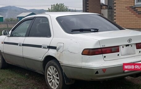 Toyota Camry, 1999 год, 600 000 рублей, 3 фотография