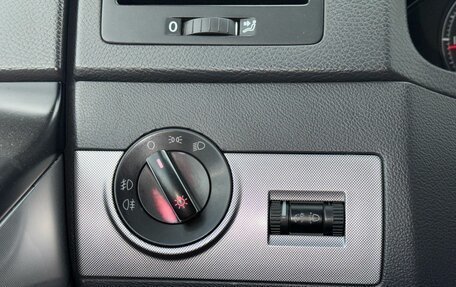 Volkswagen Multivan T5, 2006 год, 2 200 000 рублей, 16 фотография