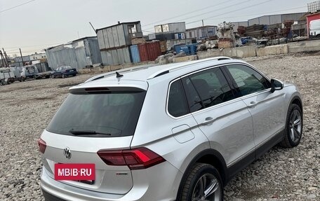 Volkswagen Tiguan II, 2018 год, 2 100 000 рублей, 2 фотография