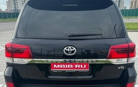 Toyota Land Cruiser 200, 2016 год, 6 000 000 рублей, 4 фотография
