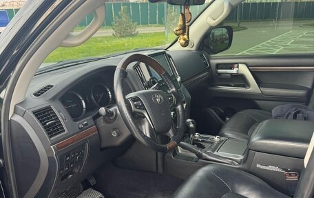 Toyota Land Cruiser 200, 2016 год, 6 000 000 рублей, 10 фотография