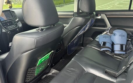 Toyota Land Cruiser 200, 2016 год, 6 000 000 рублей, 12 фотография
