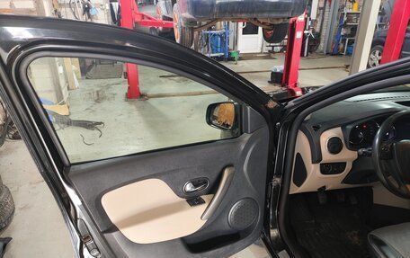 Renault Logan II, 2014 год, 740 000 рублей, 23 фотография
