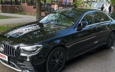 Mercedes-Benz E-Класс, 2021 год, 3 700 000 рублей, 4 фотография