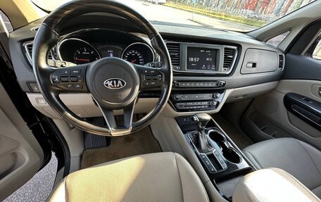KIA Carnival III, 2019 год, 2 900 000 рублей, 6 фотография