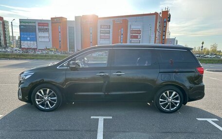 KIA Carnival III, 2019 год, 2 900 000 рублей, 3 фотография