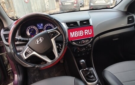 Hyundai Solaris II рестайлинг, 2013 год, 650 000 рублей, 5 фотография