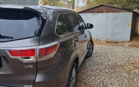 Toyota Highlander III, 2014 год, 3 650 000 рублей, 3 фотография